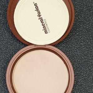 Mineral Fusion Powder Makeup